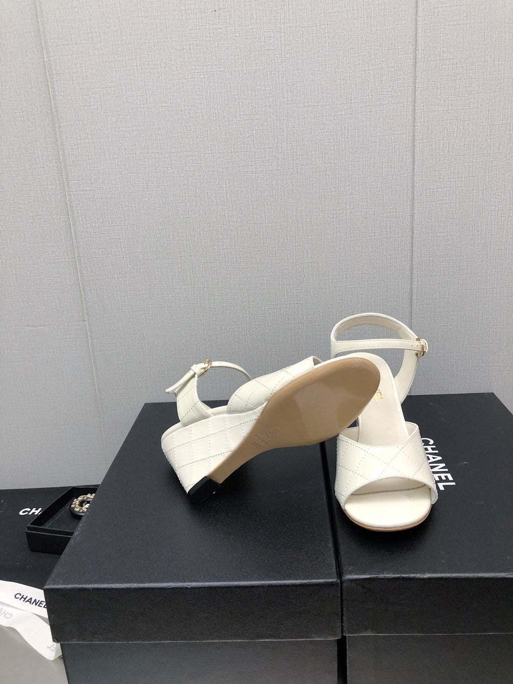 Luxury Shoes Sandals - CHL - 275