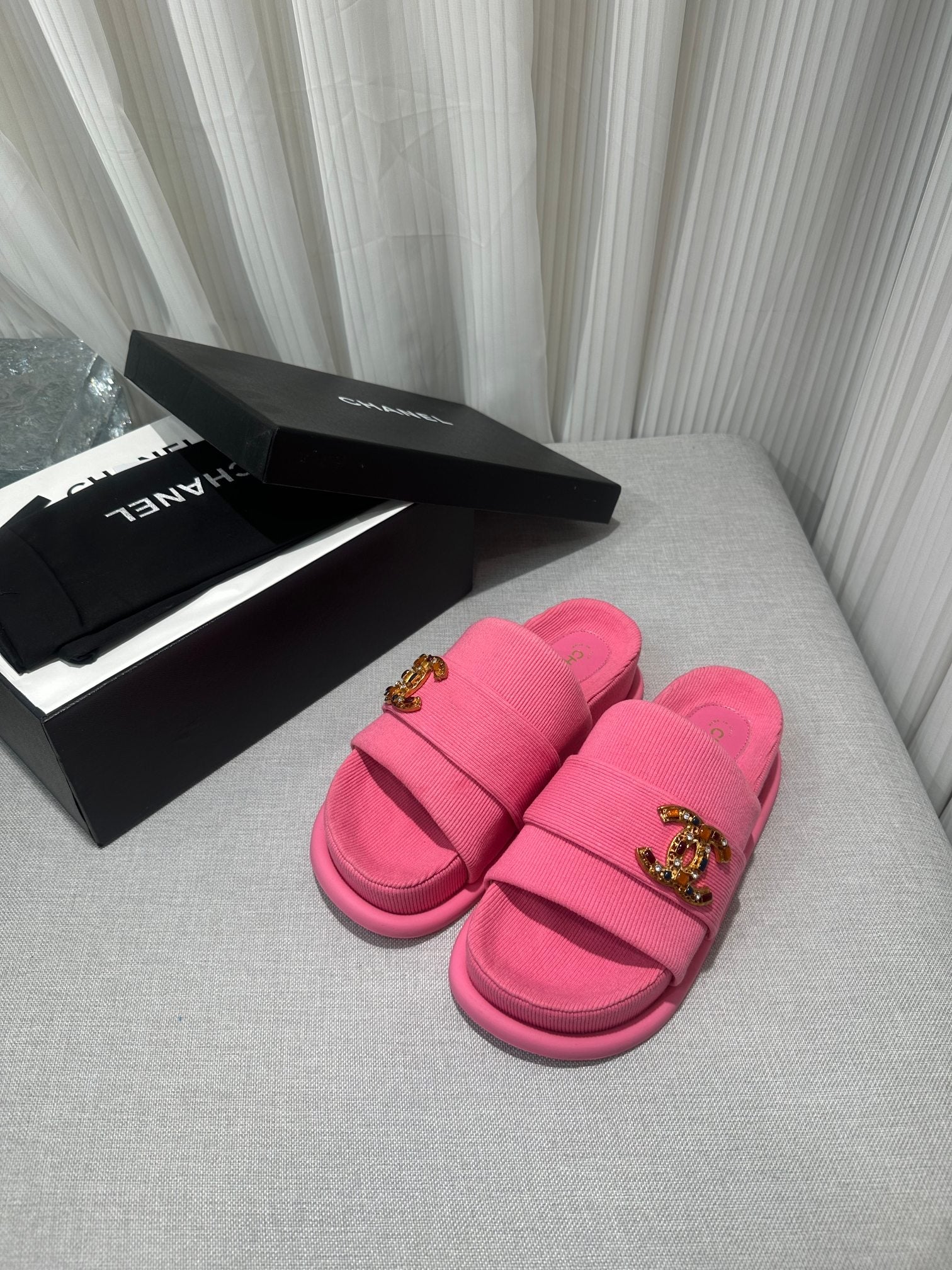 Luxury Shoes Sandals - CHL - 250