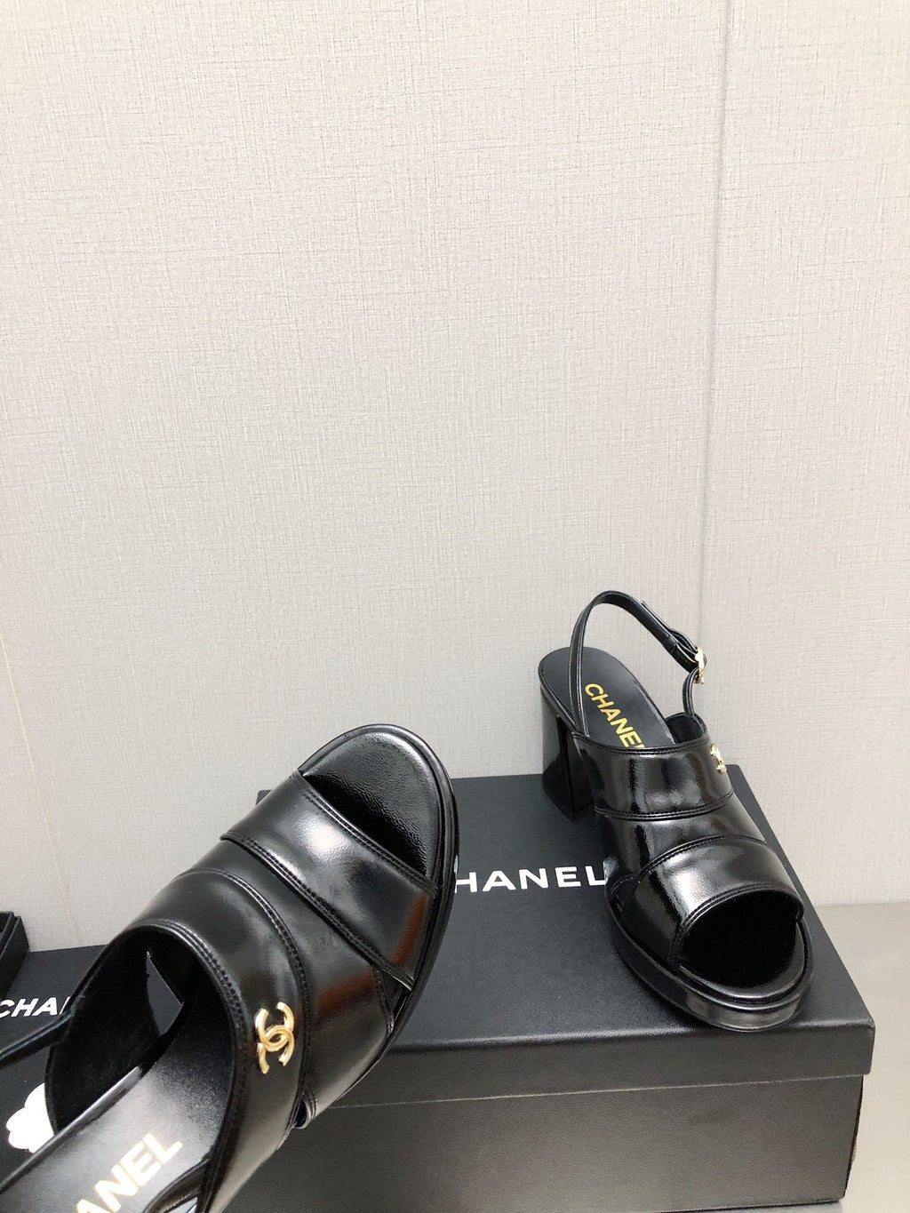 Luxury Shoes Sandals - CHL - 144