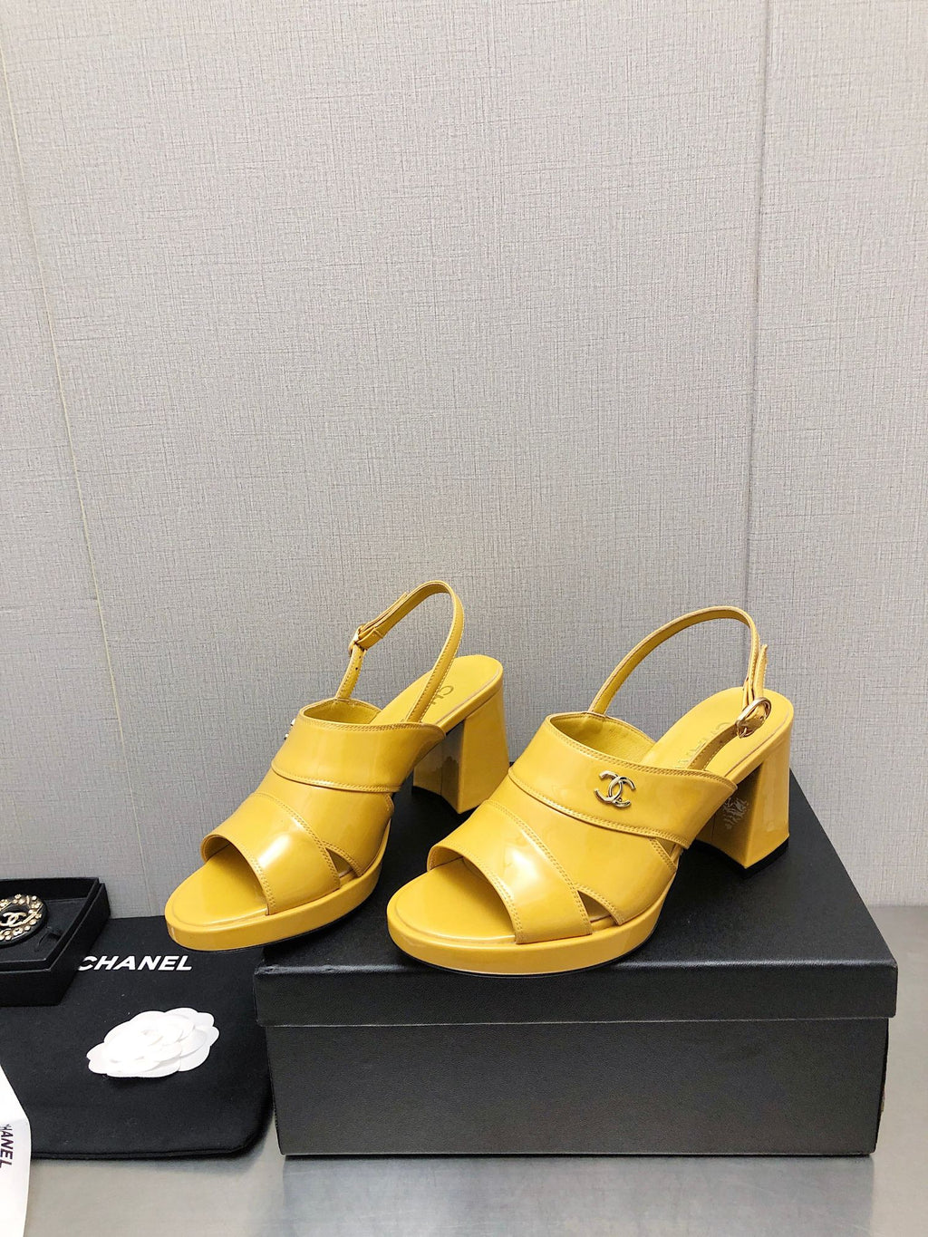 Luxury Shoes Sandals - CHL - 141