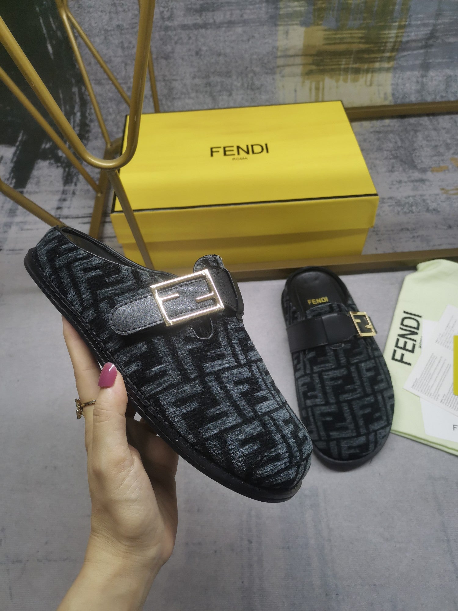 Luxury Shoes - FED - 017