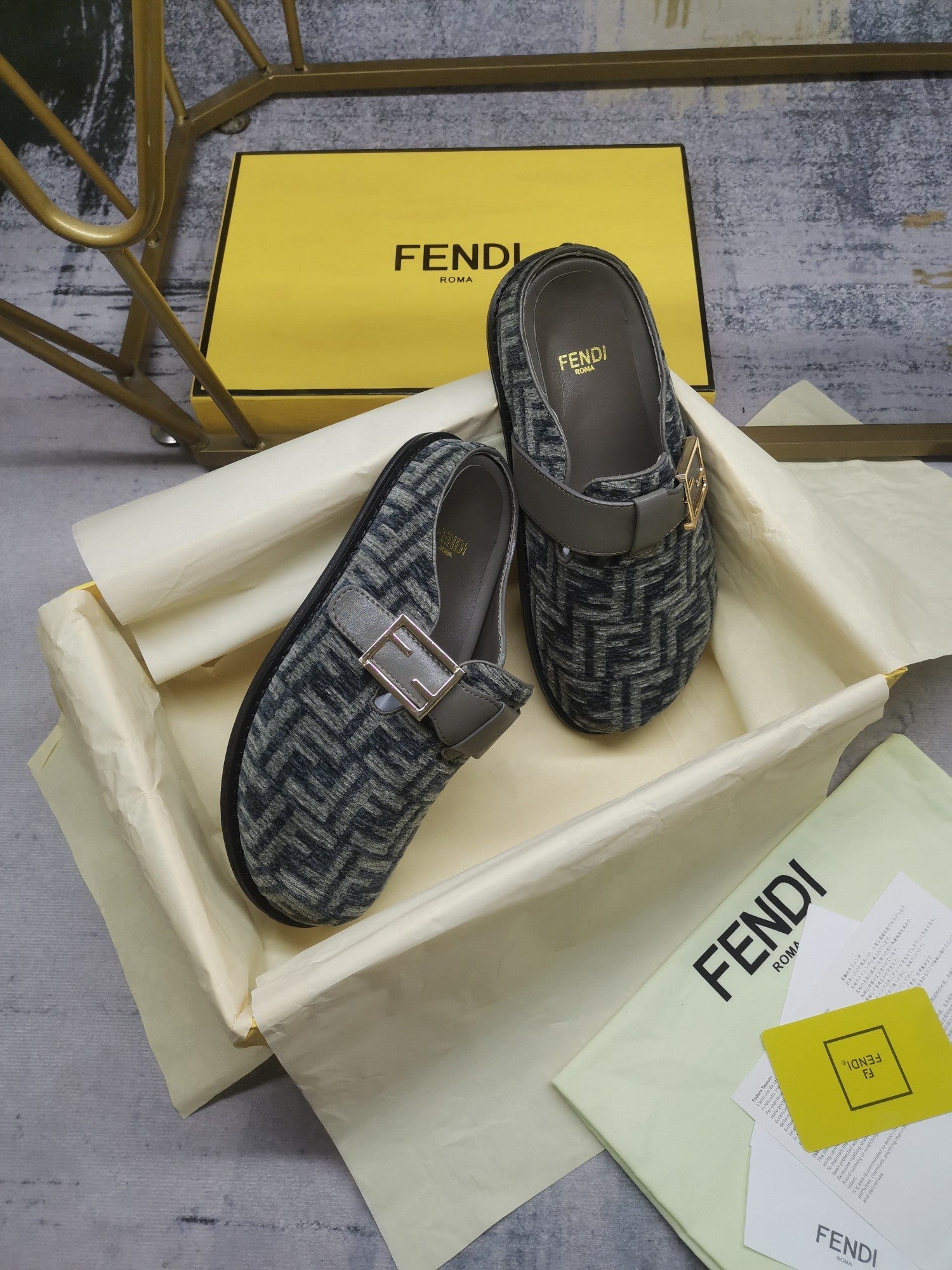 Luxury Shoes - FED - 018