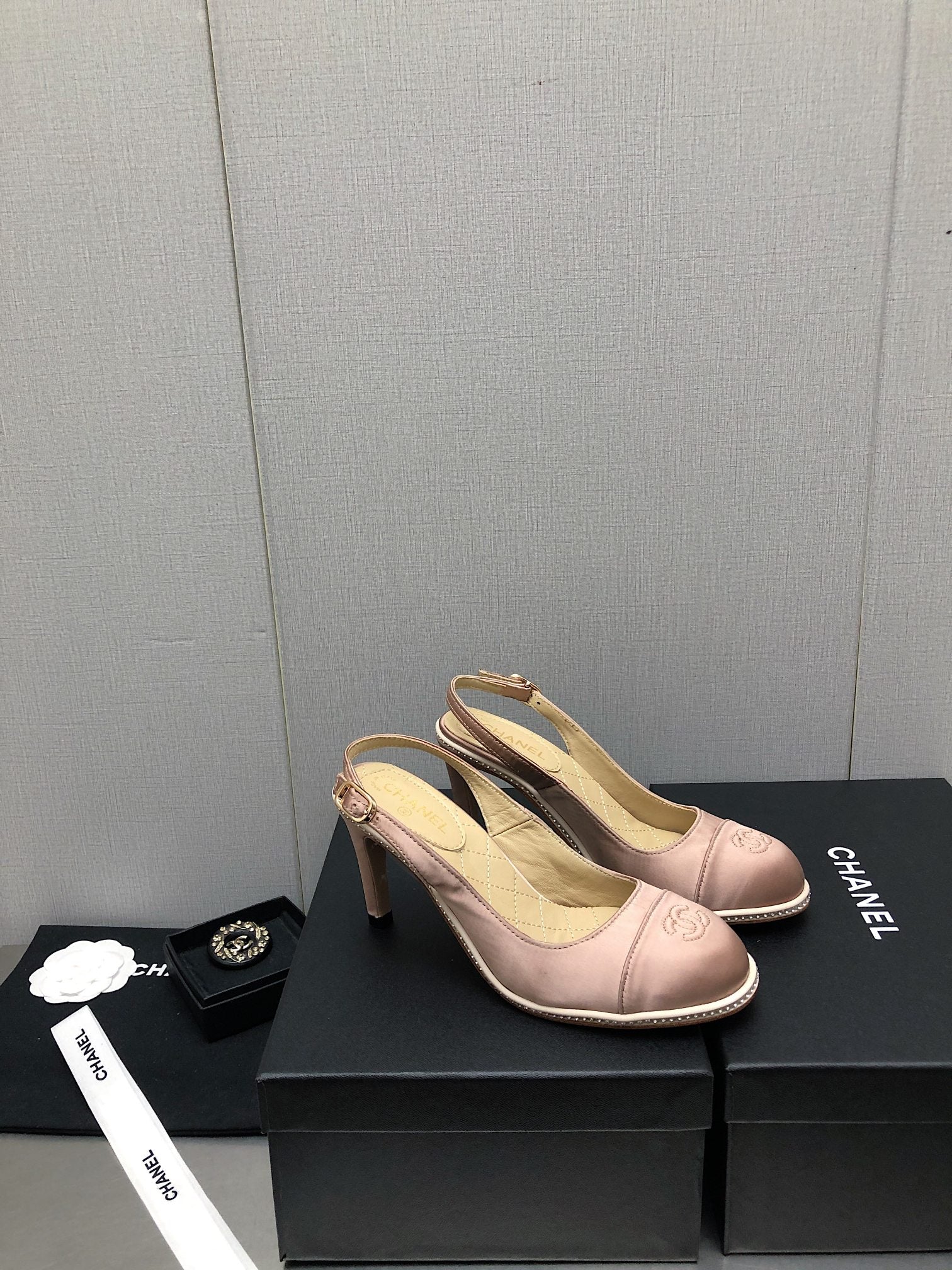 Luxury Shoes Sandals - CHL - 057