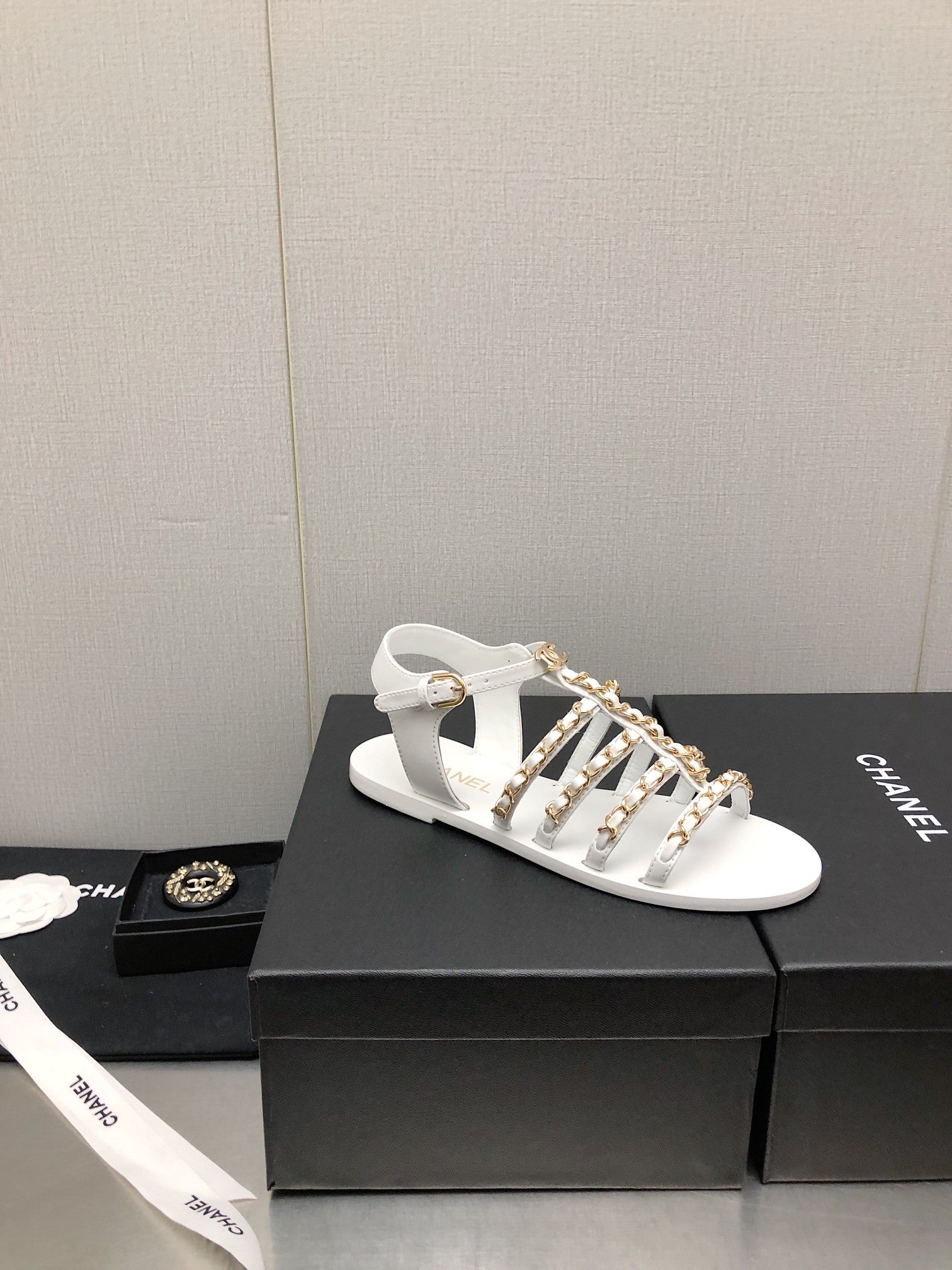Luxury Shoes Sandals - CHL - 016