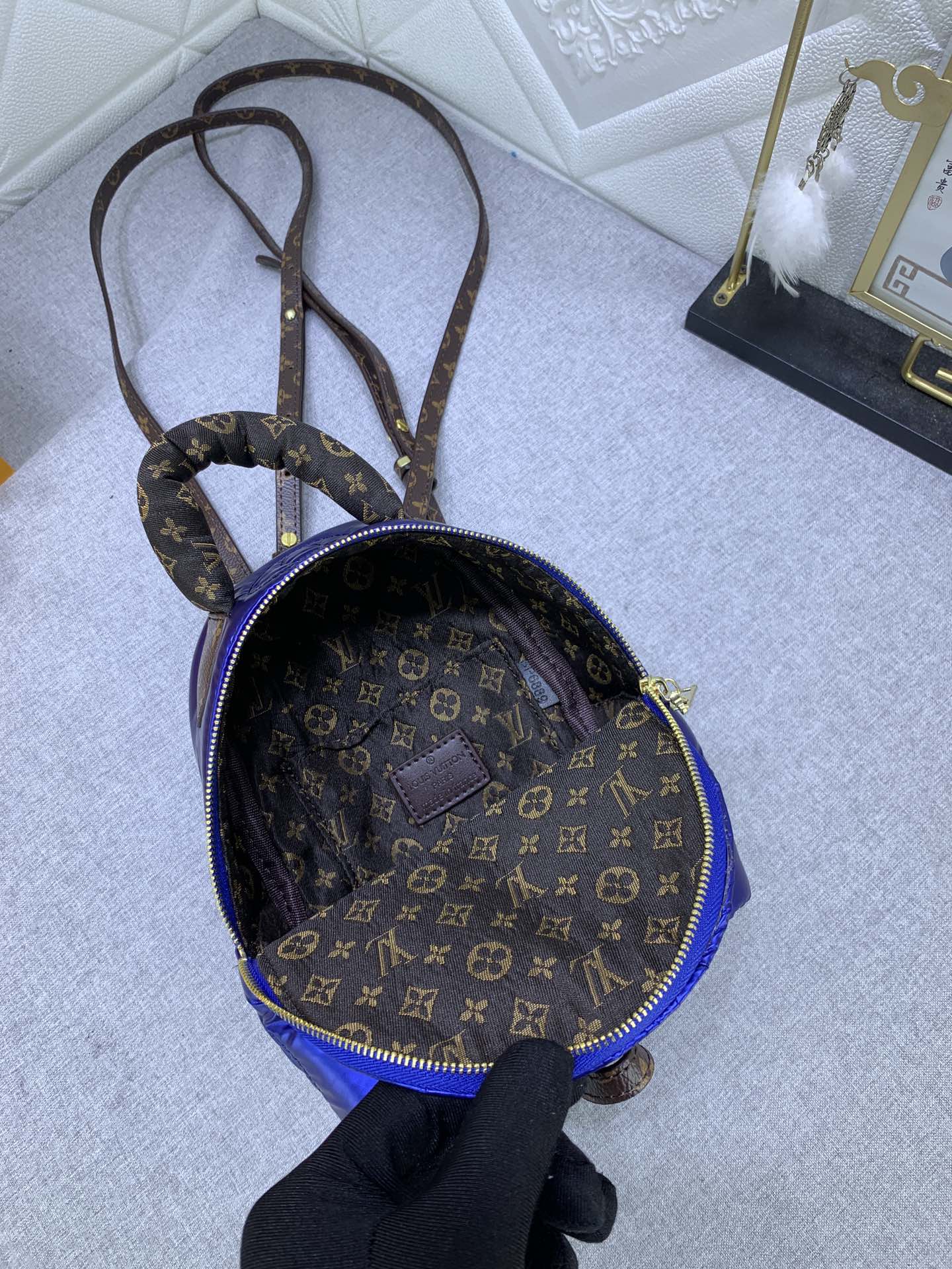 EN - New Bag LUV 642