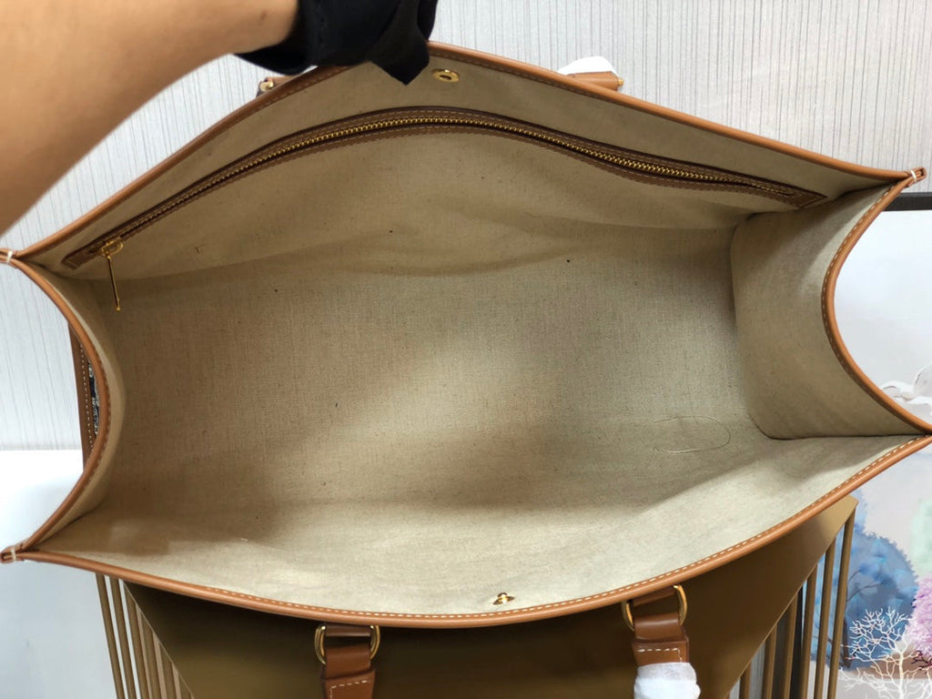 GLAMI Horizontal Cabas In Textile With Triomphe Embroidery Khaki For Women 17in/43cm 197002CS8.15KH