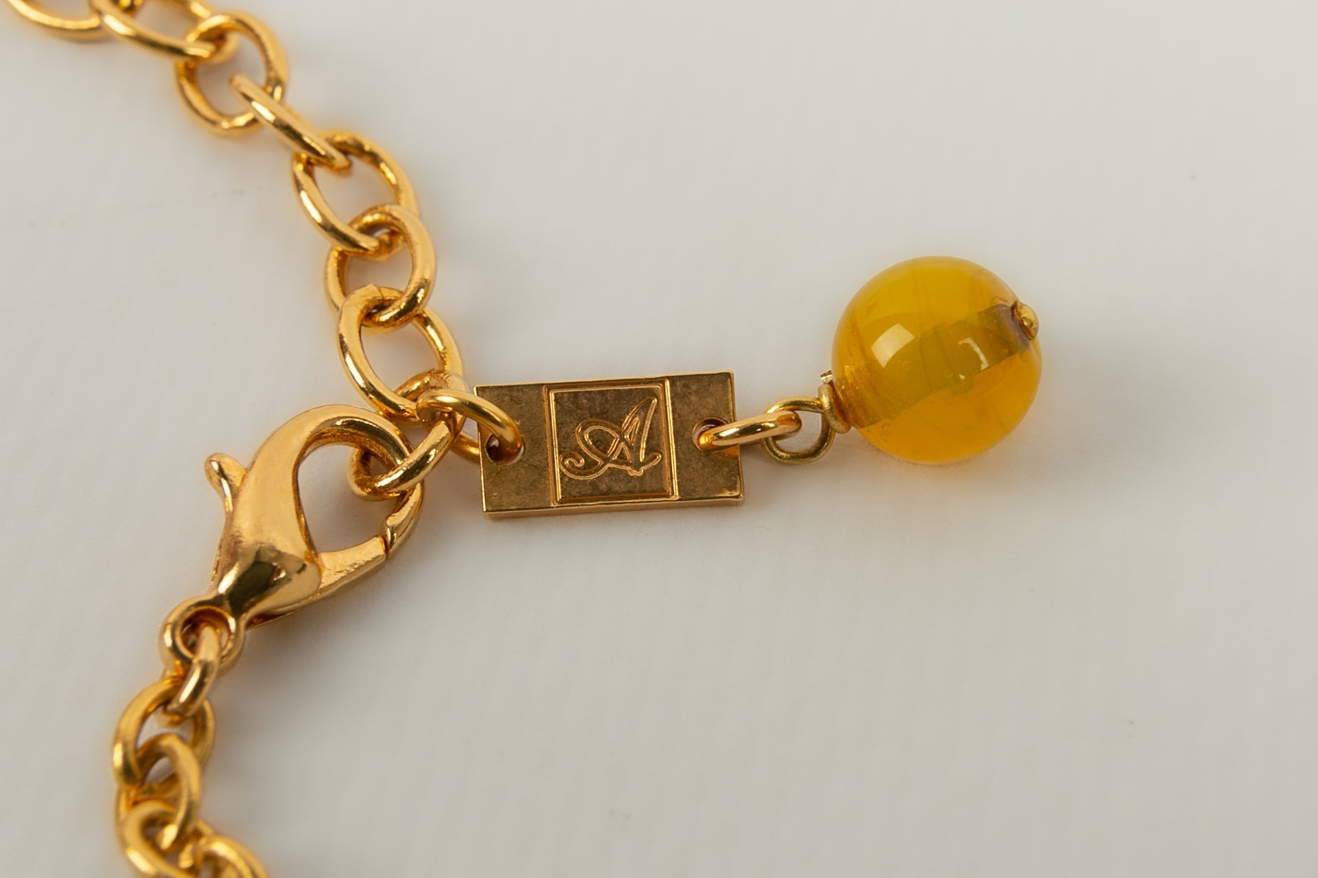 Collier Augustine