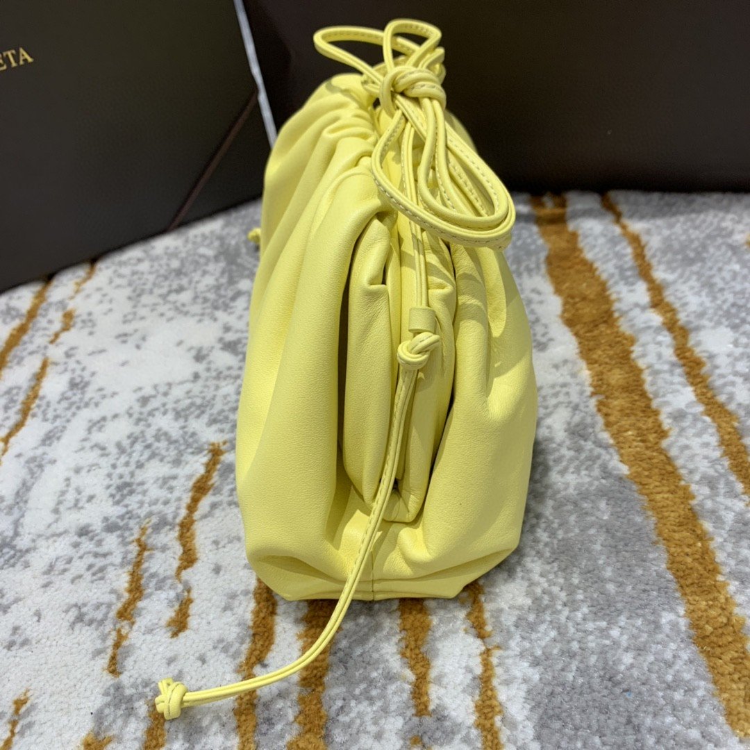 GLAMI Mini Pouch For Women 8.6in/22cm In Light Yellow