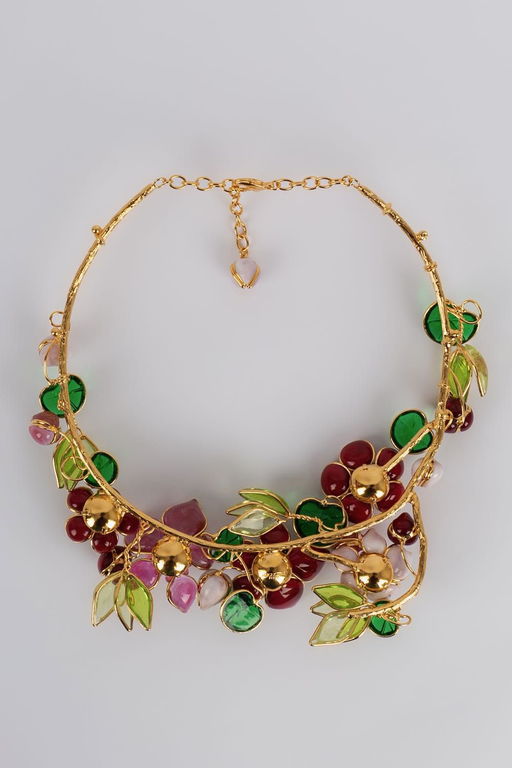 Collier Augustine