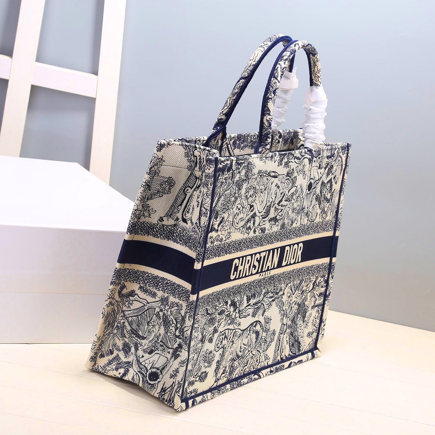 GLAMI Large Book Tote For Women 16.5in/42cm CD M1286ZRIW