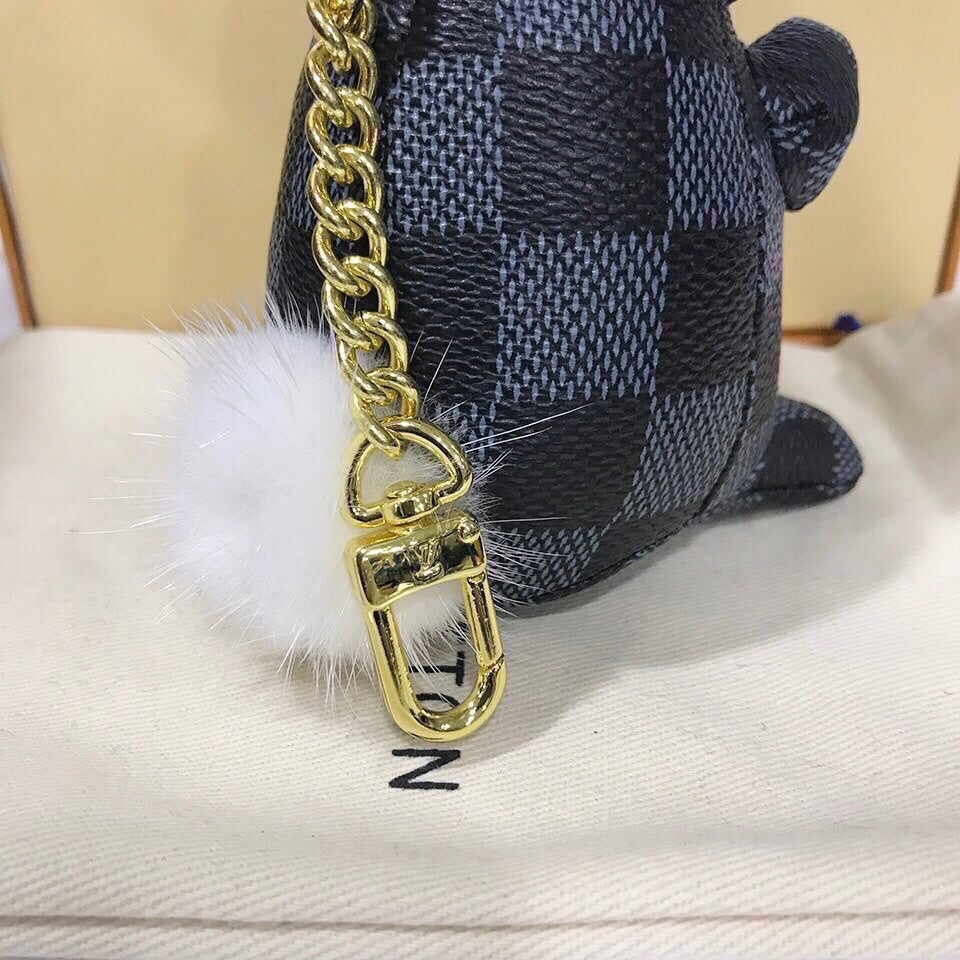 EN - Lux Keychains LUV 050