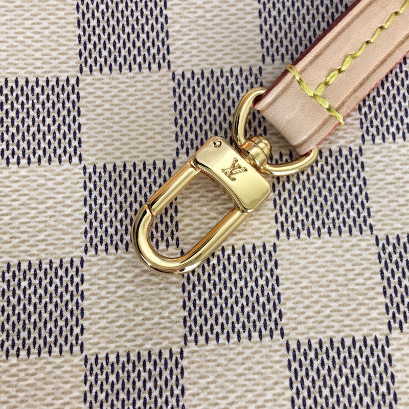 LOV2 Bags - Luxurious Bags  1810