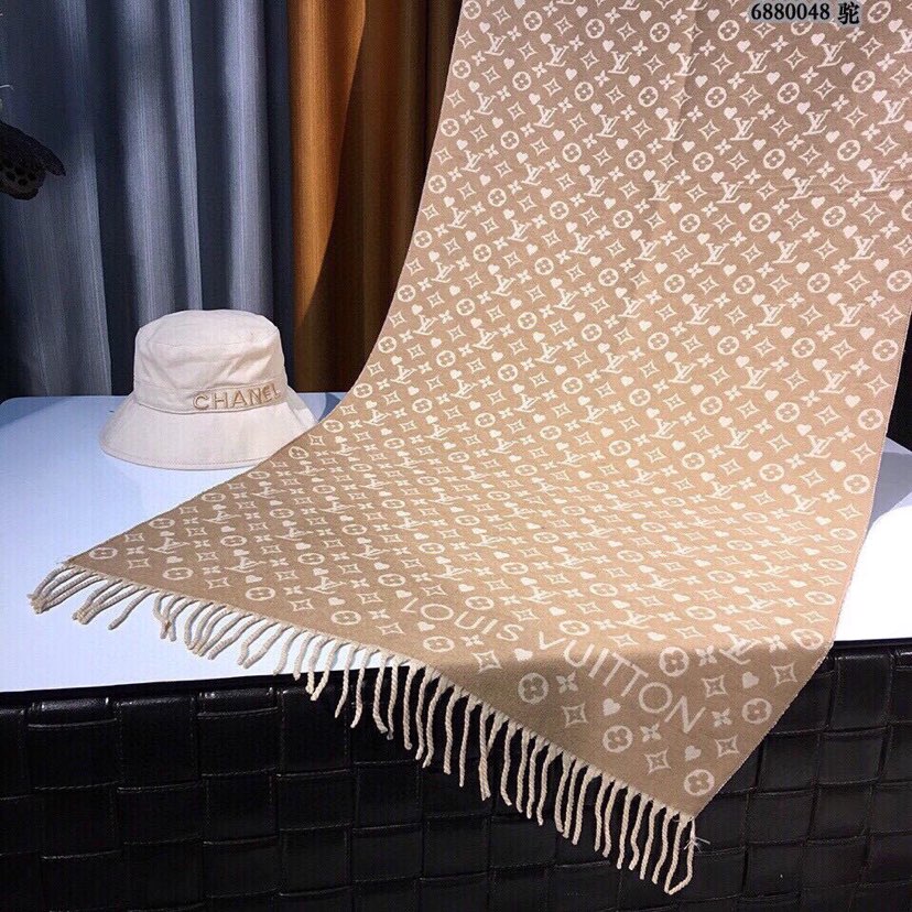 EN - Luxury LUV  Scarf 032