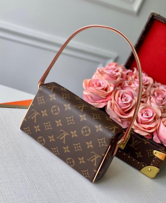 SAMC - LOV Bags - 2861