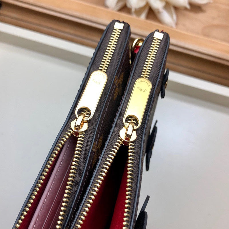 LOV2 Bags - Luxurious Bags  2040