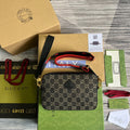gg Shoulder Bag With Interlocking G Black And White gg Supreme Canvas For Women  9.6in/24.5cm gg