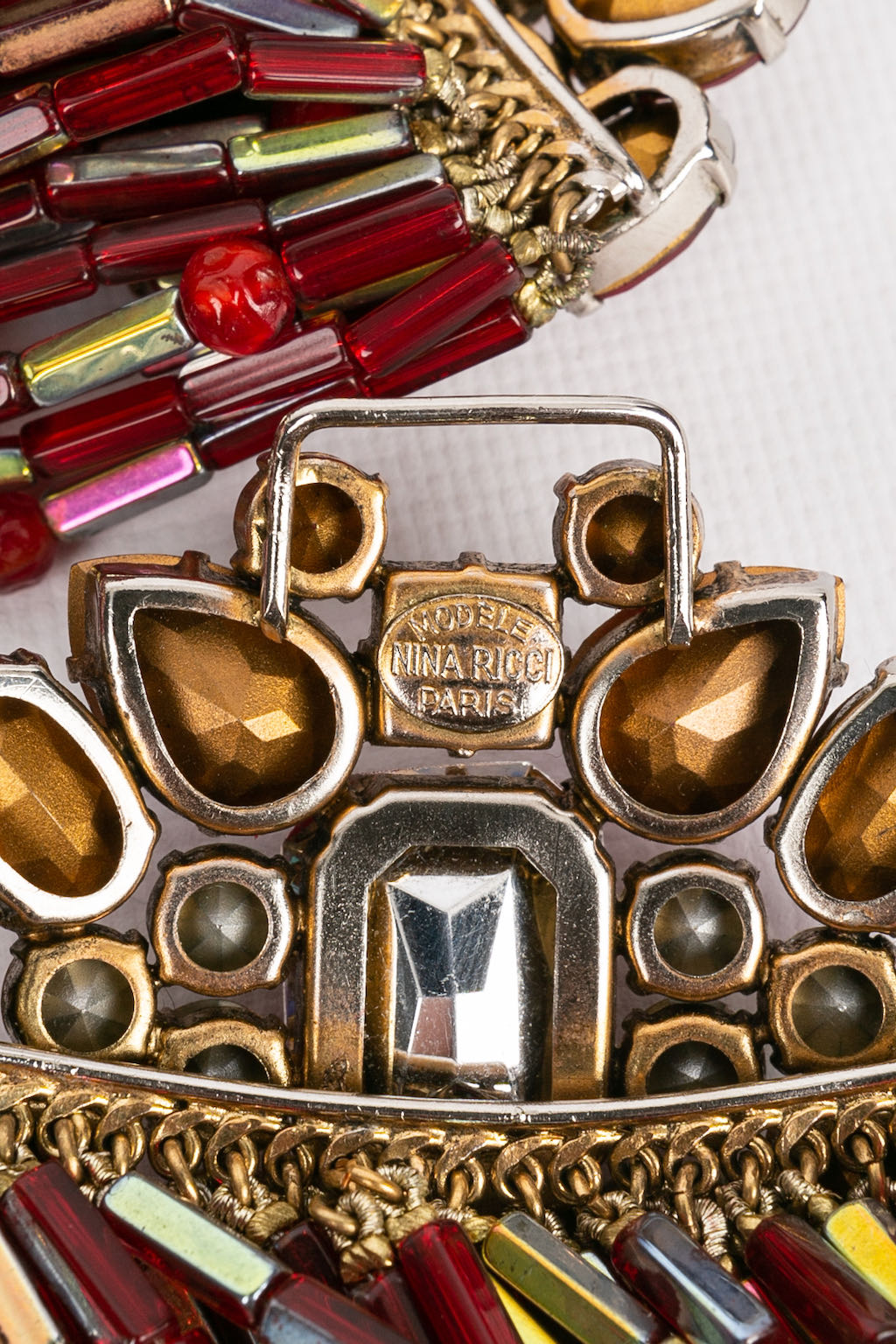 Collier de perles rouges Nina Ricci