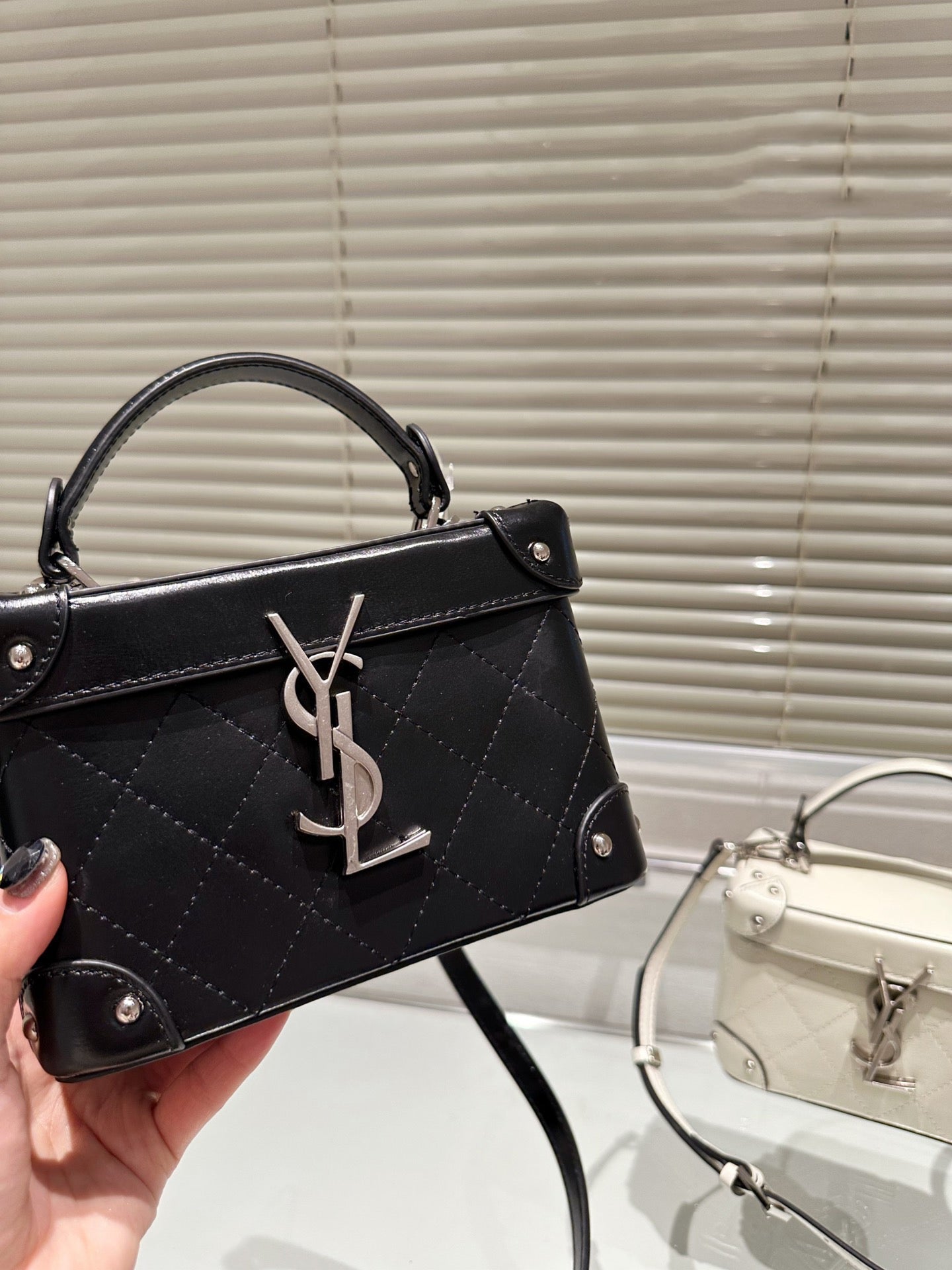 EN - Luxury Bags SLY 306