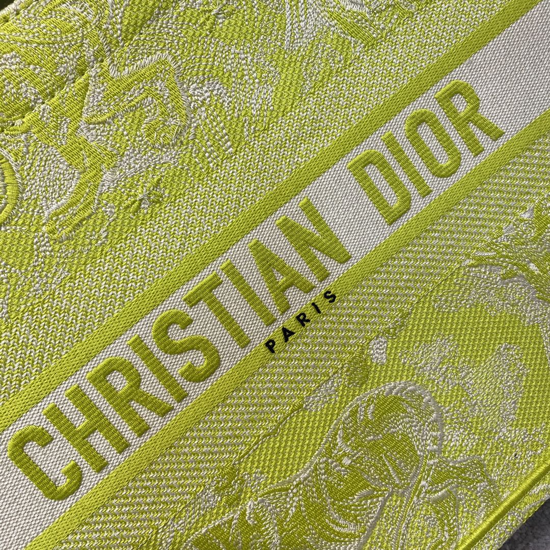 GLAMI MeGLAMIum Book Tote Lime Toile de Jouy Reverse Embroidery For Women 36cm/16.5in CD