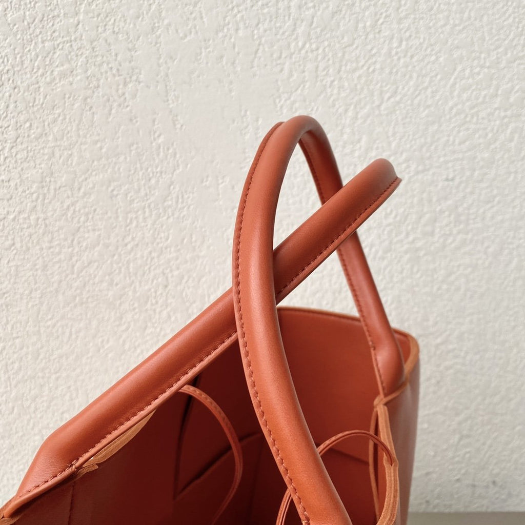 GLAMI Arco Tote Bag For Women 16.14in/41cm In Brown 609175VMAY37660