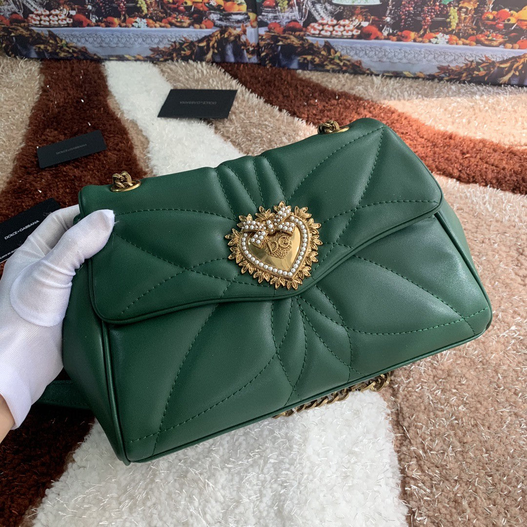 GLAMI MeGLAMIum Devotion Shoulder Bag In Quilted Nappa Green For Women 10.2in/26cm GLAMI