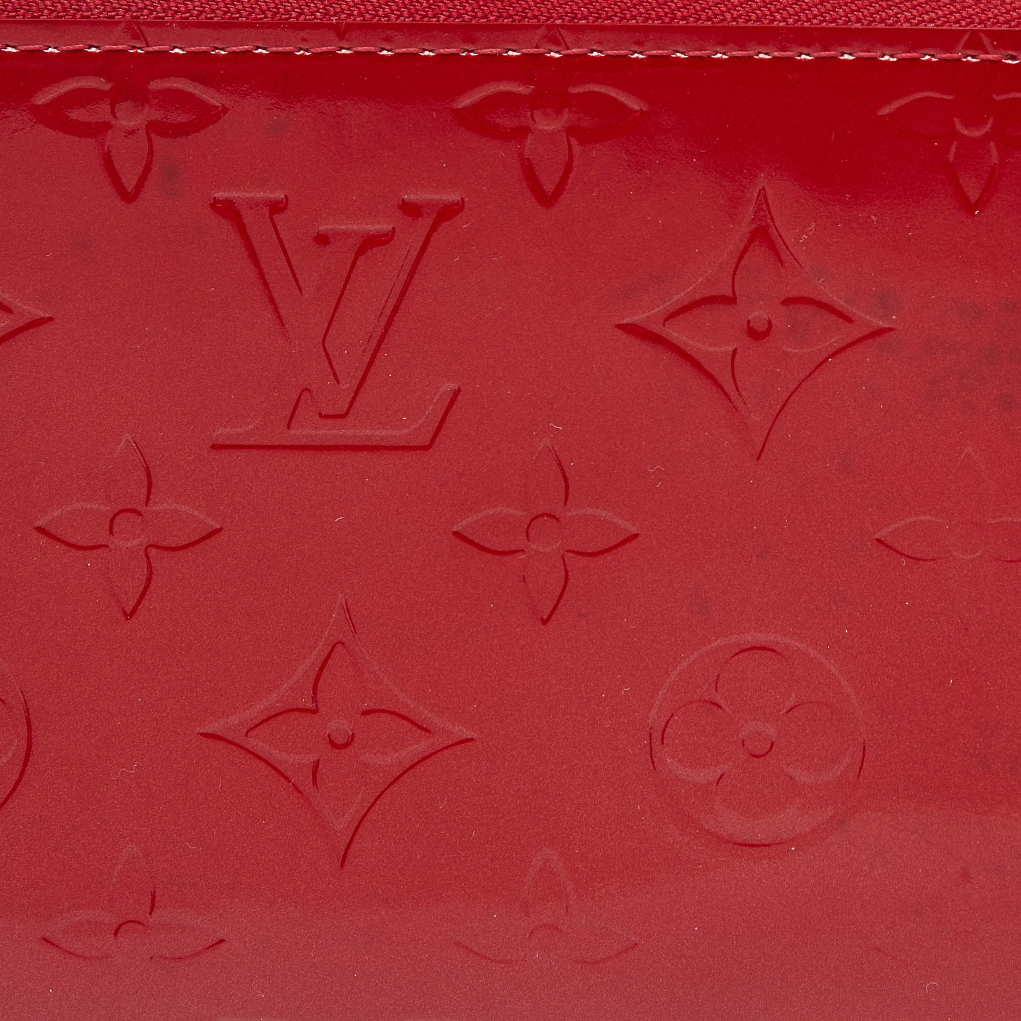 Louis Vuitton Pomme D&rsquo;amour Monogram Vernis Zippy Wallet
