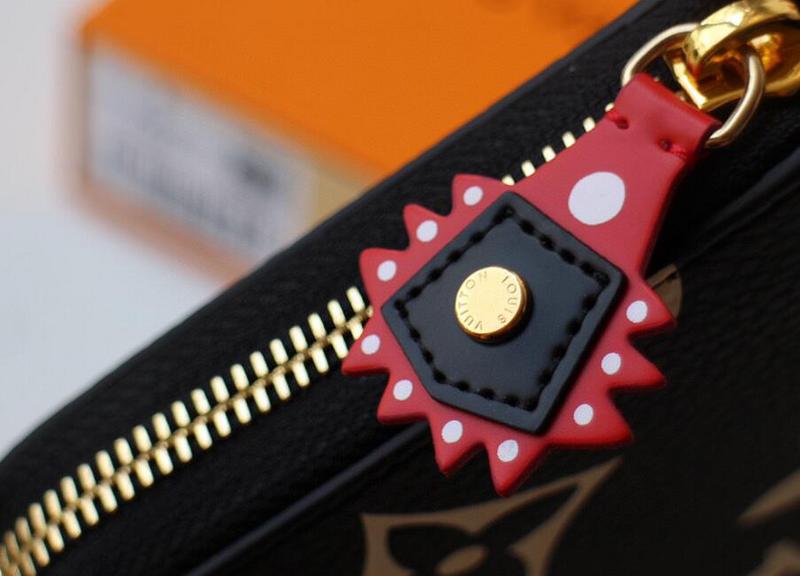 SAMC - Mix Wallets - 019