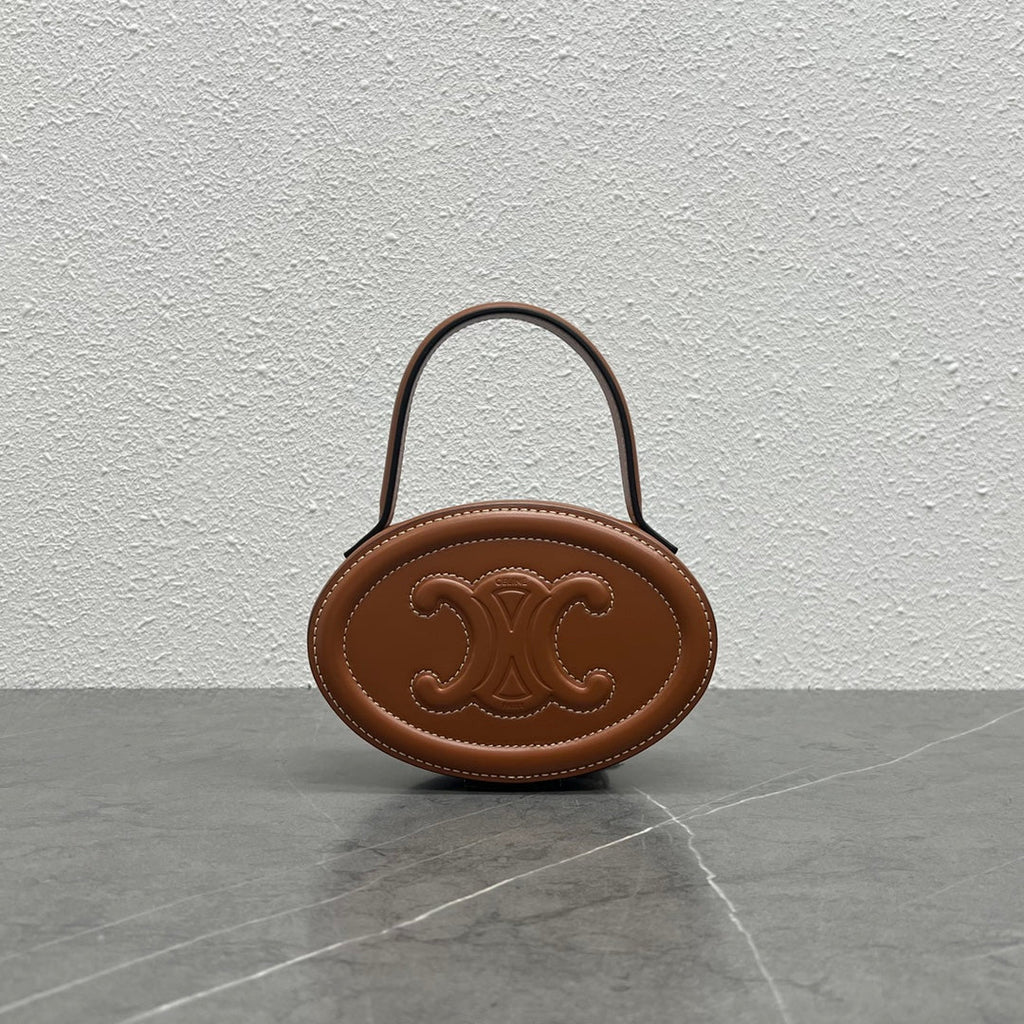 CE Oval Minaudiere Cuir Triomphe Brown For Women 6in/11.5cm 198613DU6.04LU