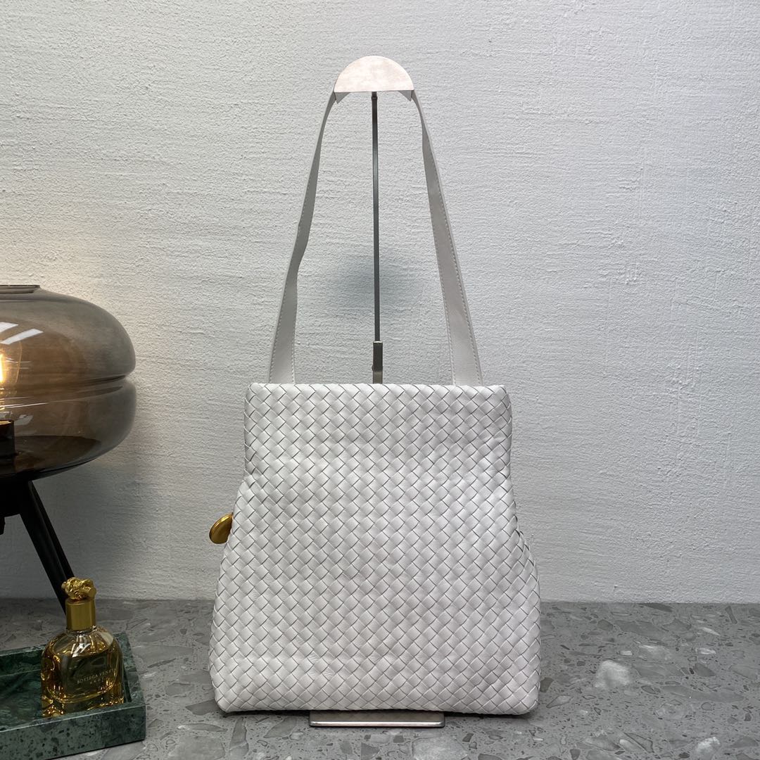 GLAMI Intrecciato Shoulder Bag White, For Women, WomenÃƒÂ¢Ã¢â€šÂ¬Ã¢â€žÂ¢s Bags 10.2in/26cm