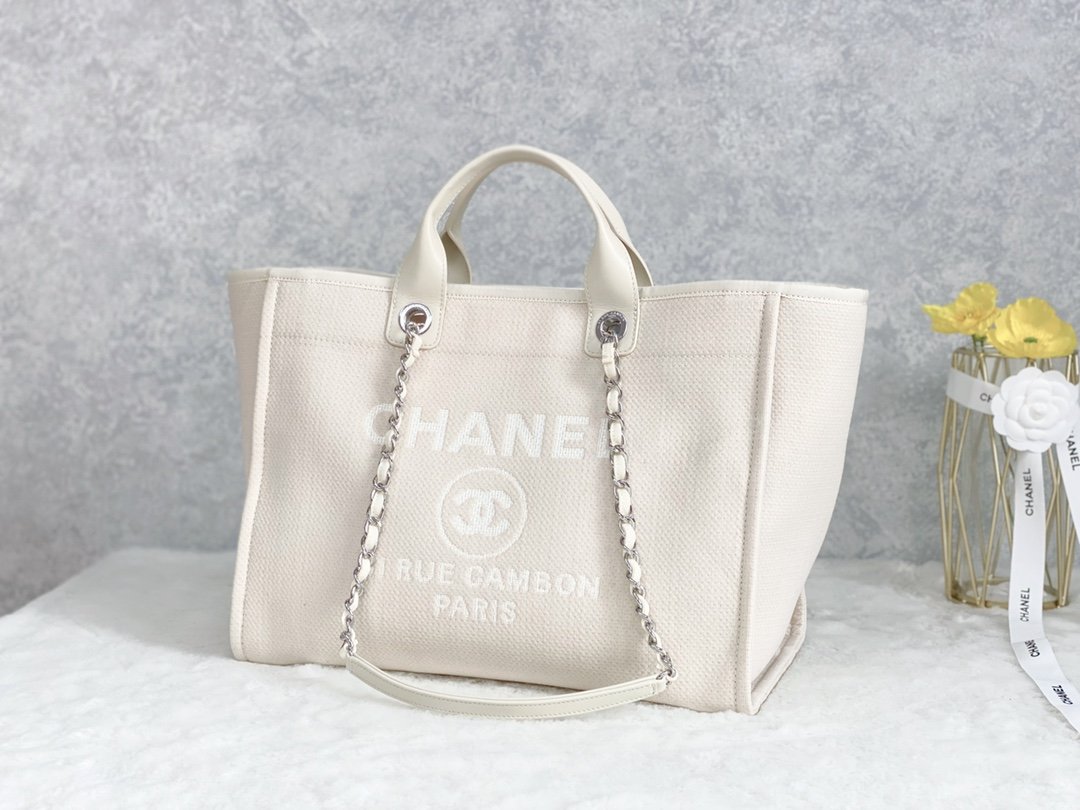 CHLSmall Shopping Bag Silver Hardware Cream For Women, Women’s Handbags, Shoulder Bags 15.2in/39cm AS3257