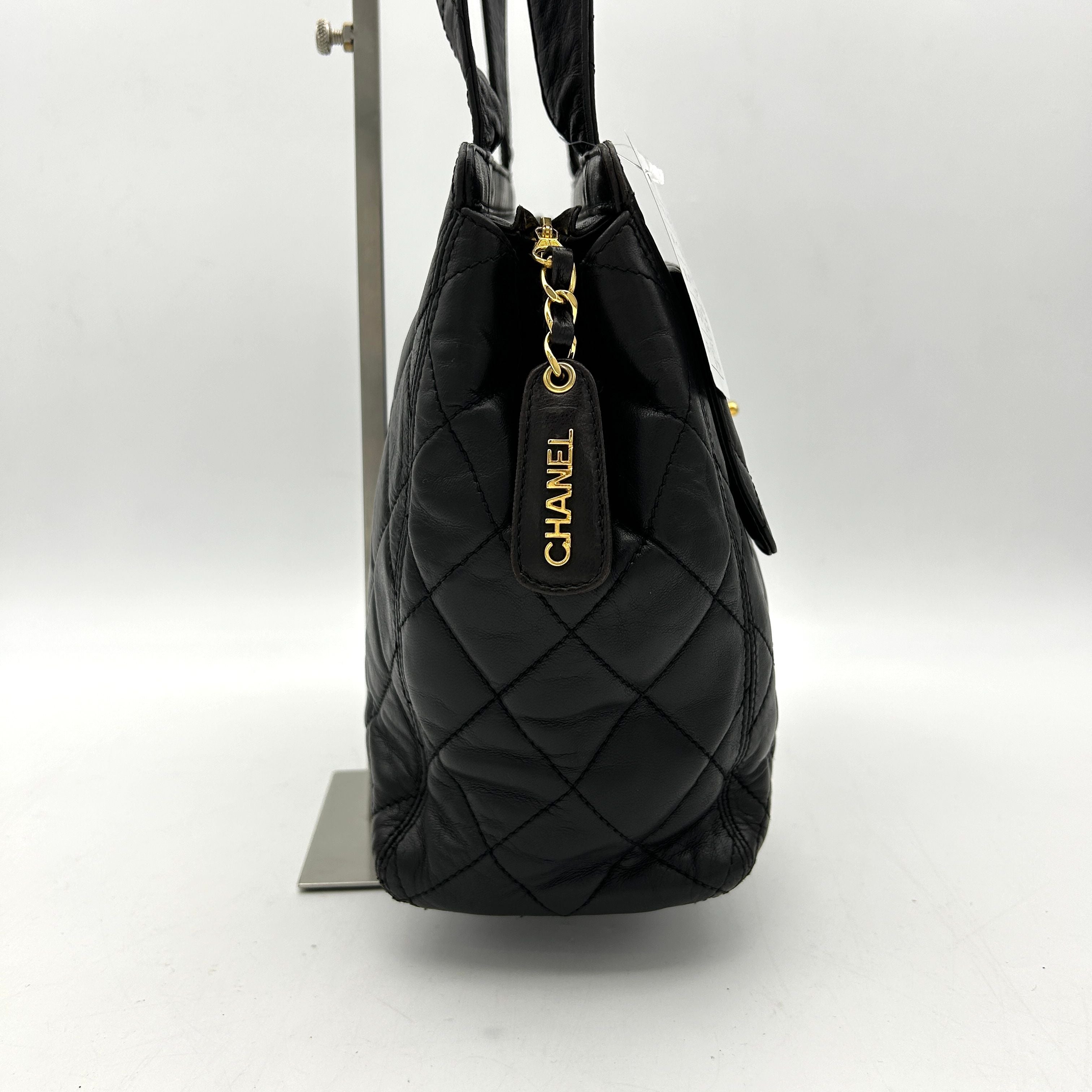 Chanel Vintage Quilted CC Pocket Tote - Black Totes, Handbags ch9993vf