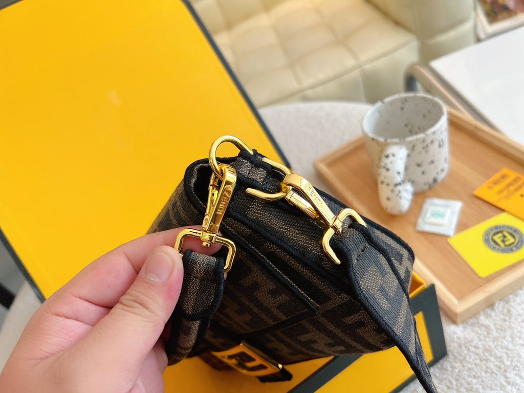 EN - New Lux Bags FEI 271