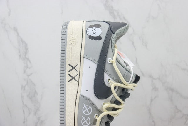Designer Air ForGLAMI 1 Low x KAWS KS6868-666