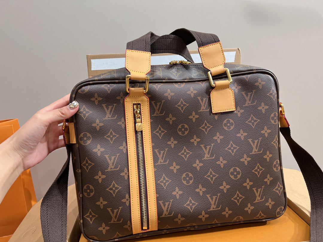 EN - Luxury Bags LUV 772