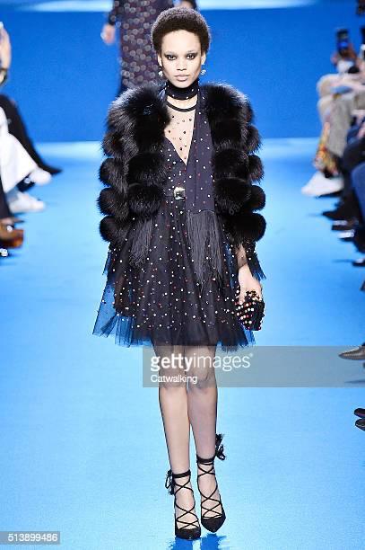 Veste en renard Elie Saab Automne 2016