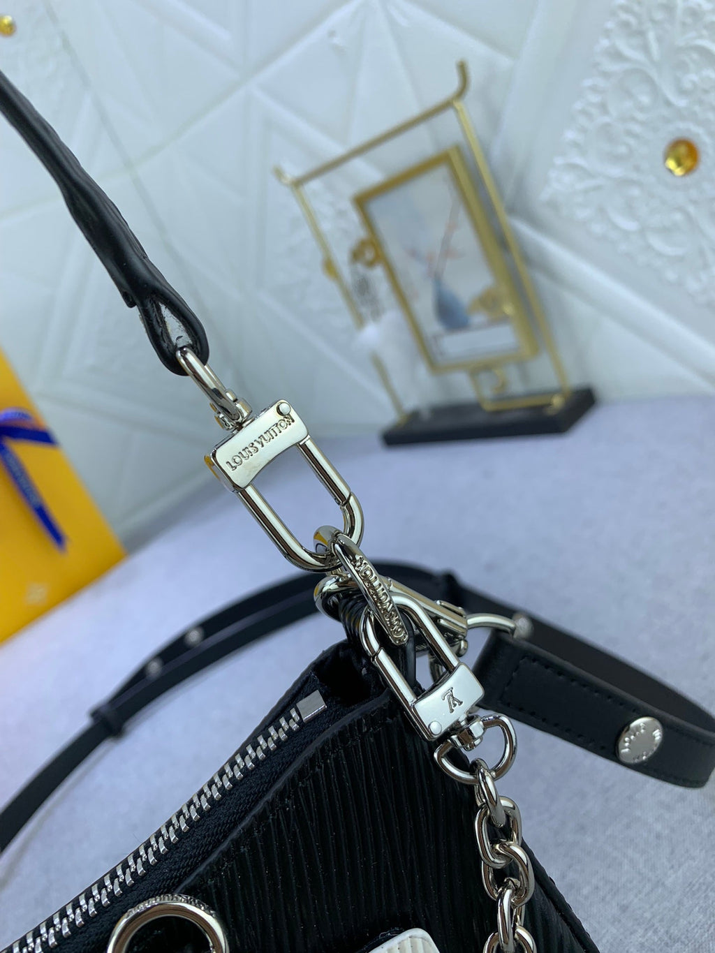 EN - Luxury Bags LUV 770