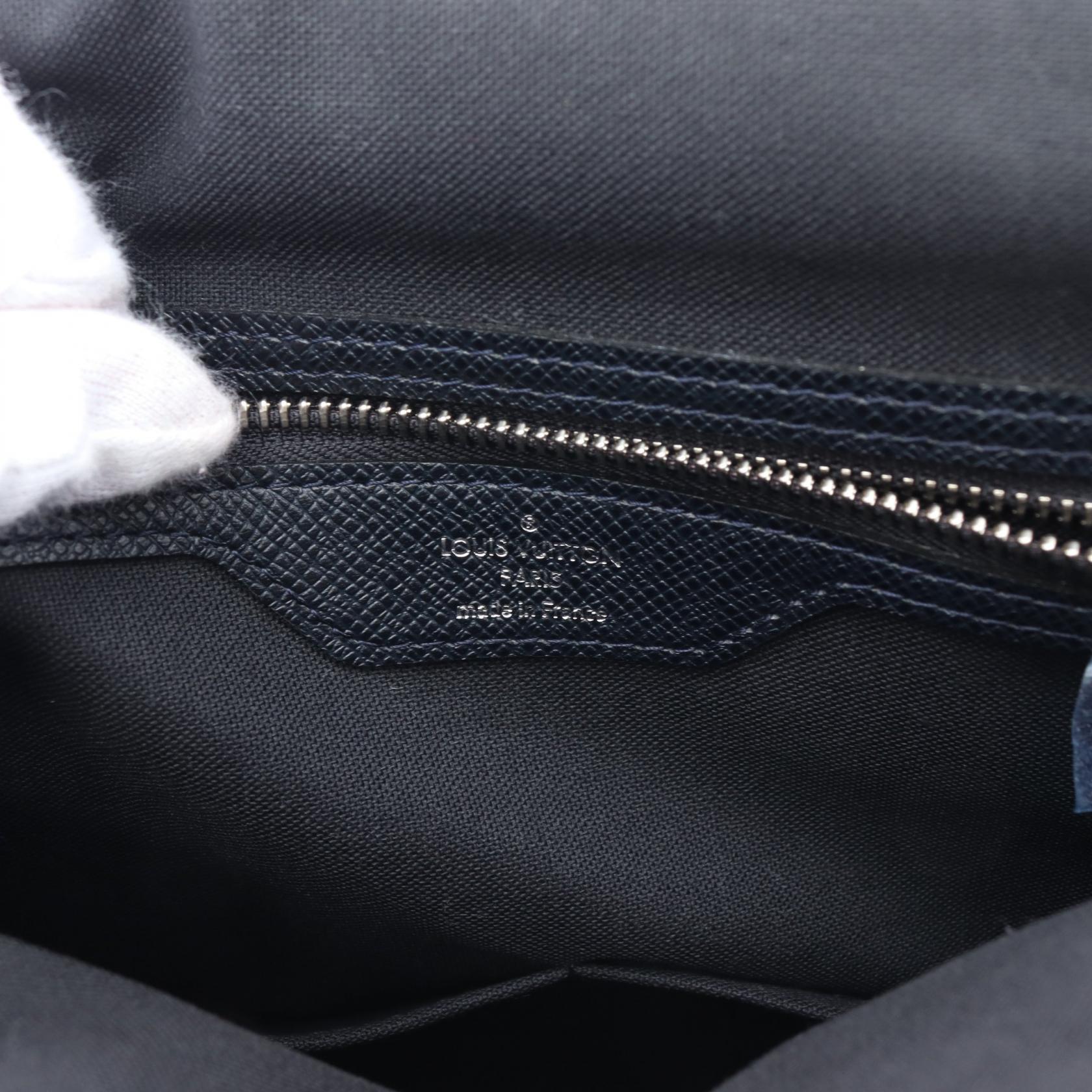 Louis Vuitton Taiga Roman Messenger Bag  Leather Shoulder Bag