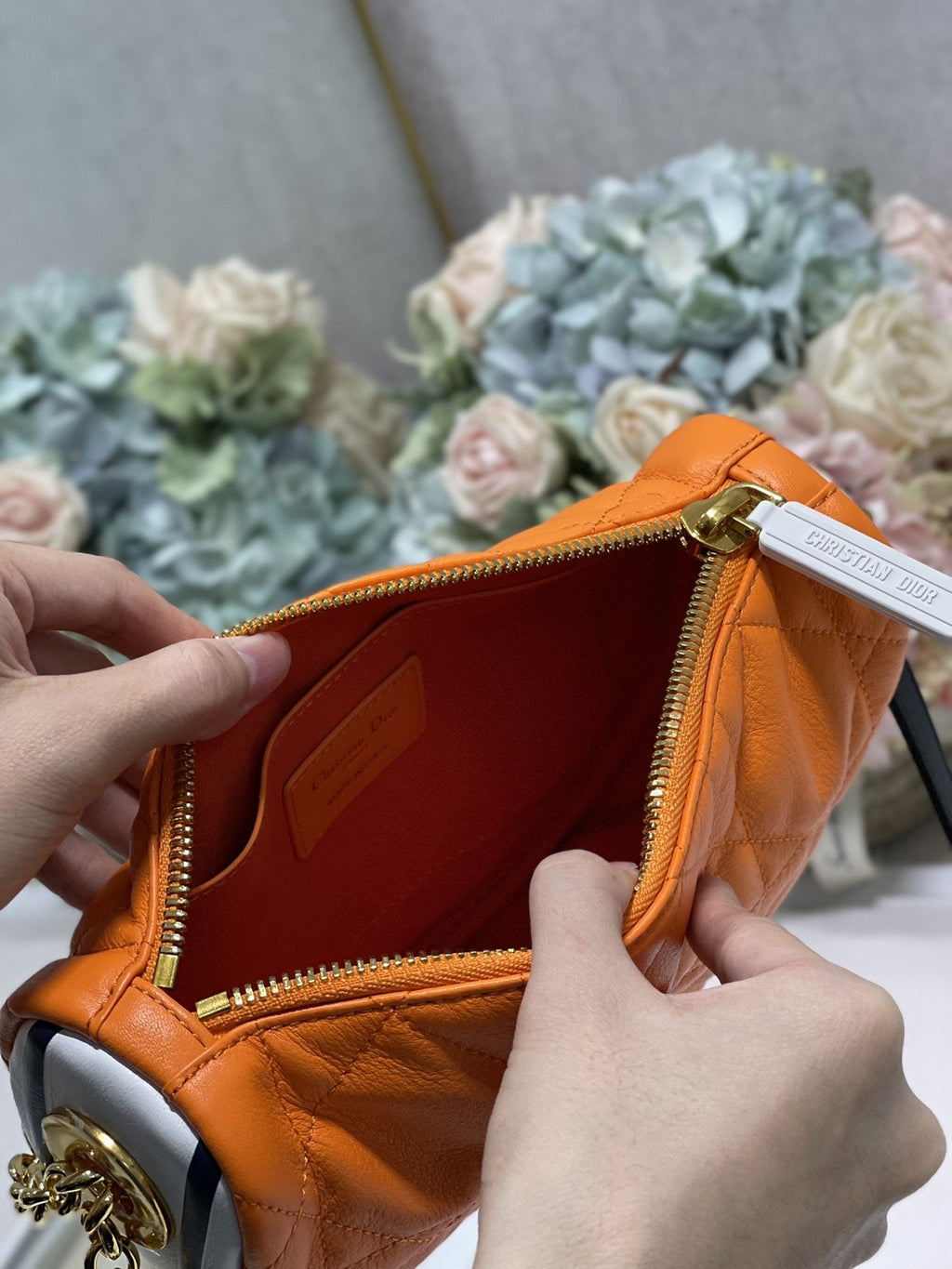 GLAMI Small Vibe Hobo Bag GlamIuoresGLAMInt Orange Macrocannage, Orange Handbags, Crossbody Bags, 20cm CD M7200ODDO_M057