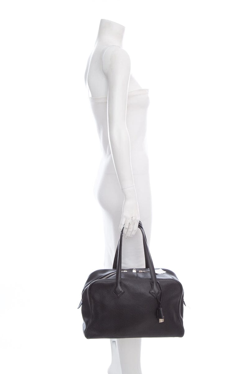 HermÃƒÆ’Ã‚Â¨s Victoria Black Togo Leather Handbag