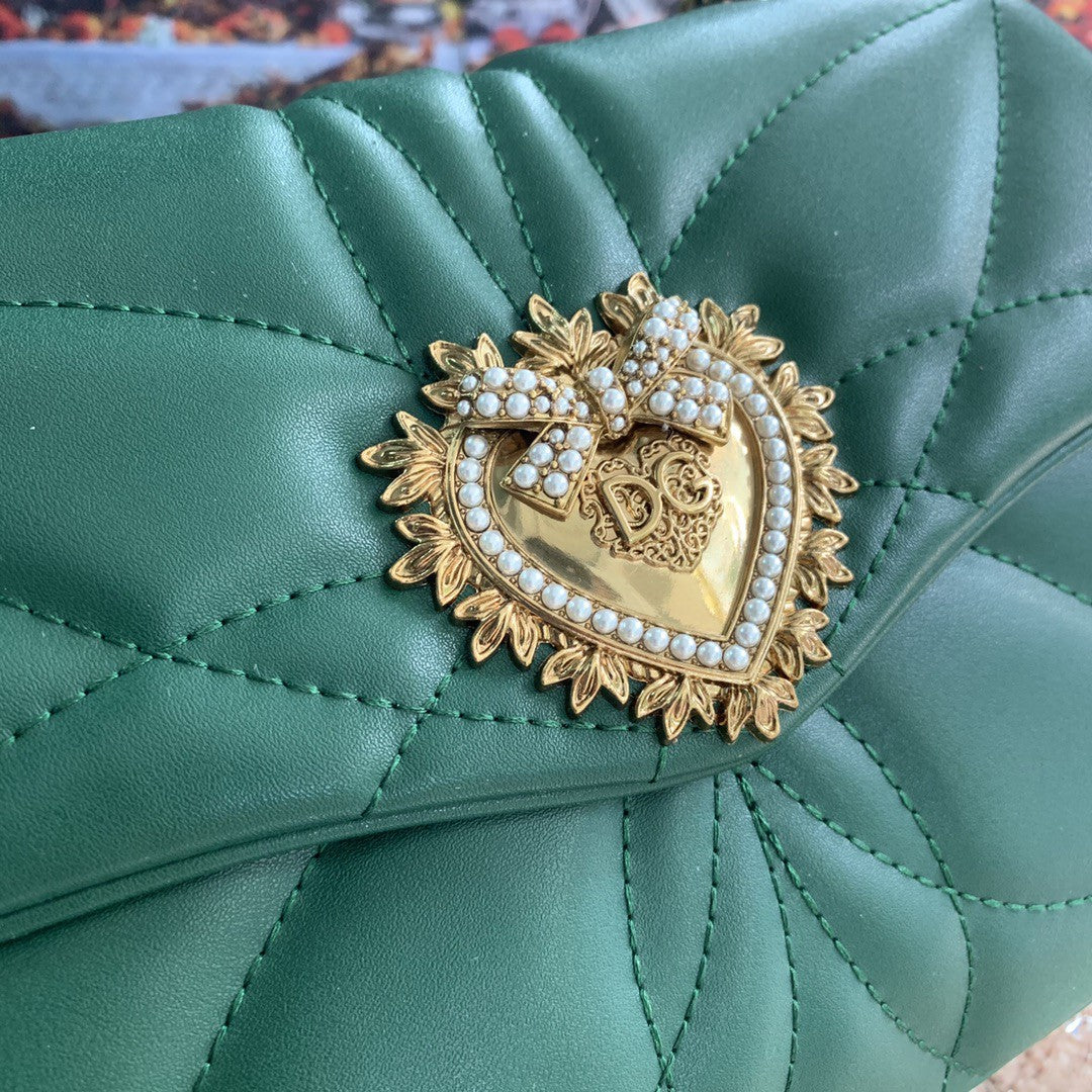GLAMI MeGLAMIum Devotion Shoulder Bag In Quilted Nappa Green For Women 10.2in/26cm GLAMI