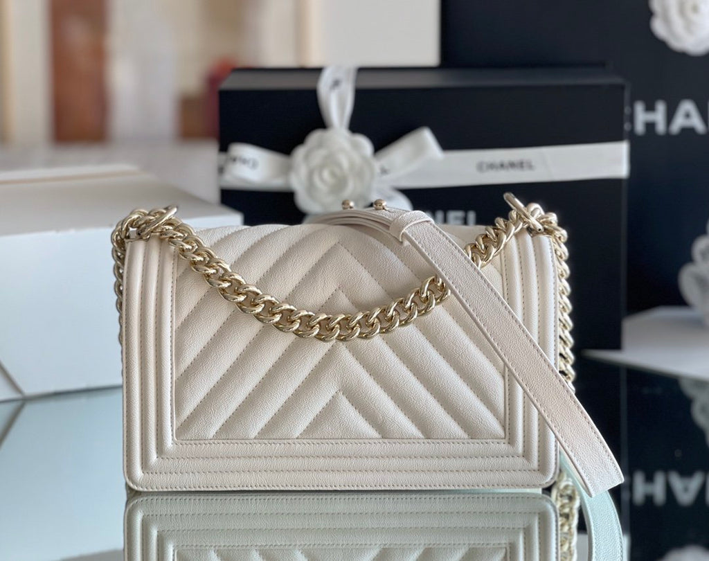 CHLMedium Classic Flap Bag 25cm White For Women A67086