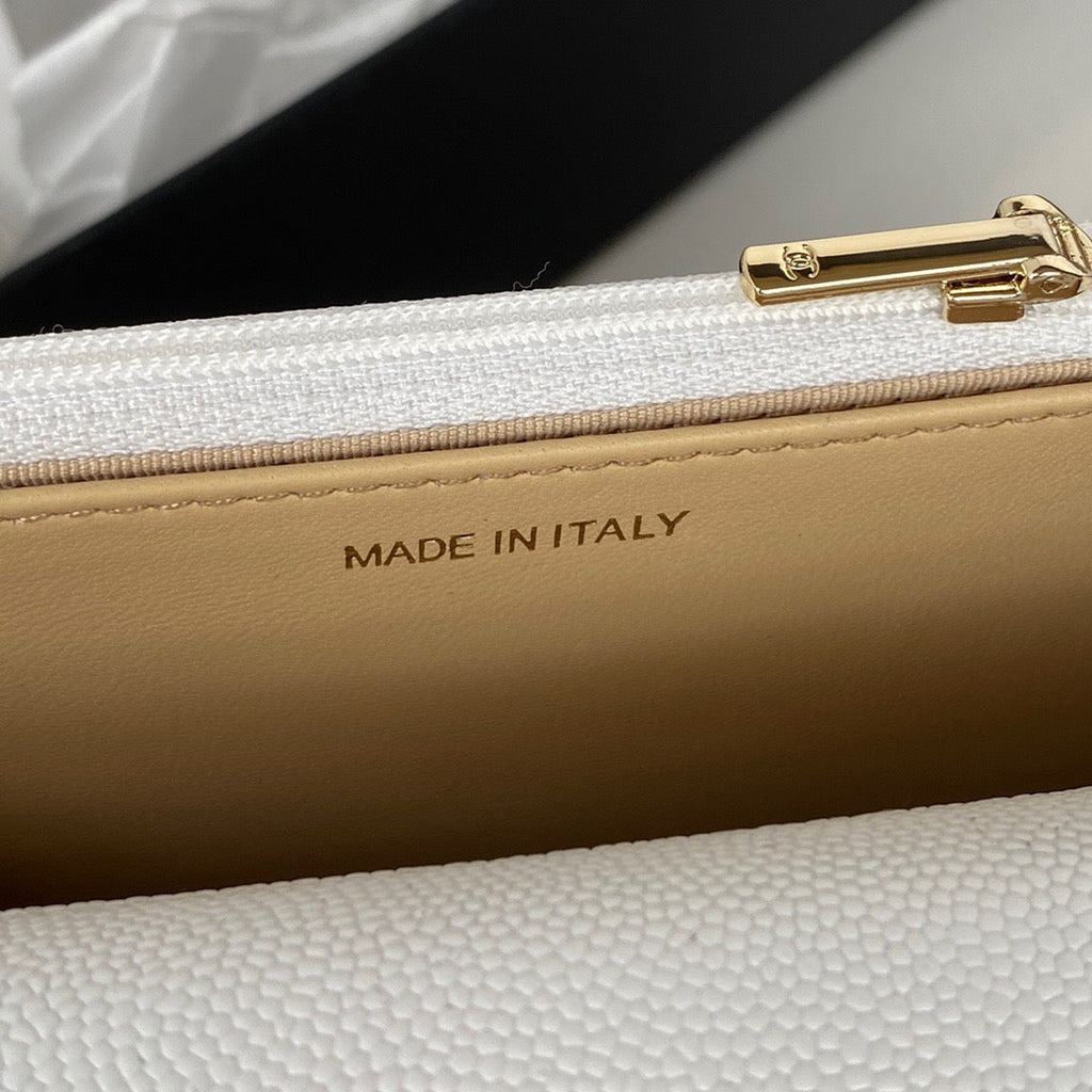 CHLSmall Flap Bag Gold Hardware White For Women, Women’s Handbags, Shoulder Bags 7.5in/19cm AP2840