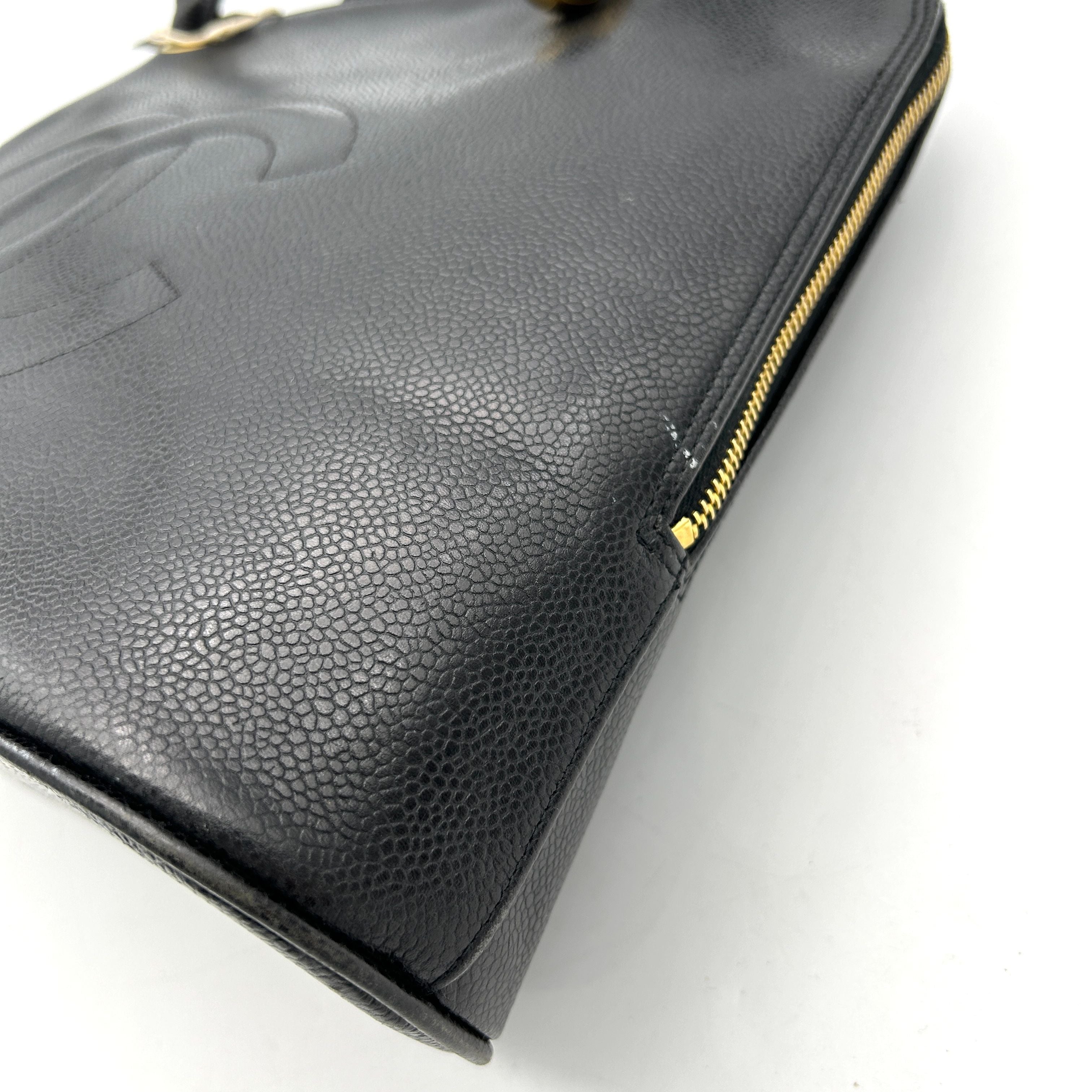 Pre-owned CHANEL Caviar Large CC Shoulder Bag Black  WD012636