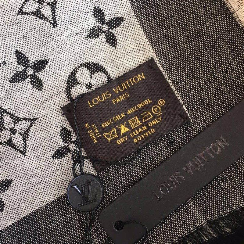 EN - Luxury LUV  Scarf 019
