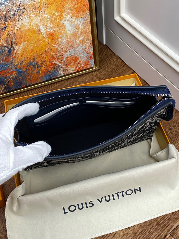 LOV2 Bags - Luxurious Bags  2322