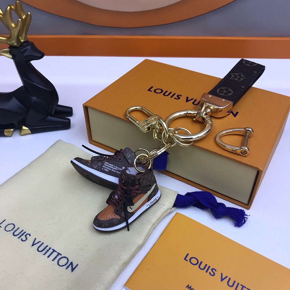EN - Lux Keychains LUV 009