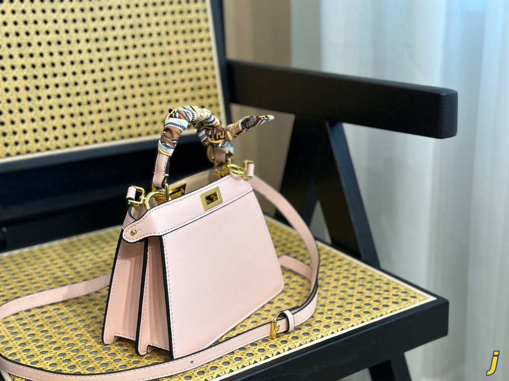 EN - Luxury Bags FEI 287