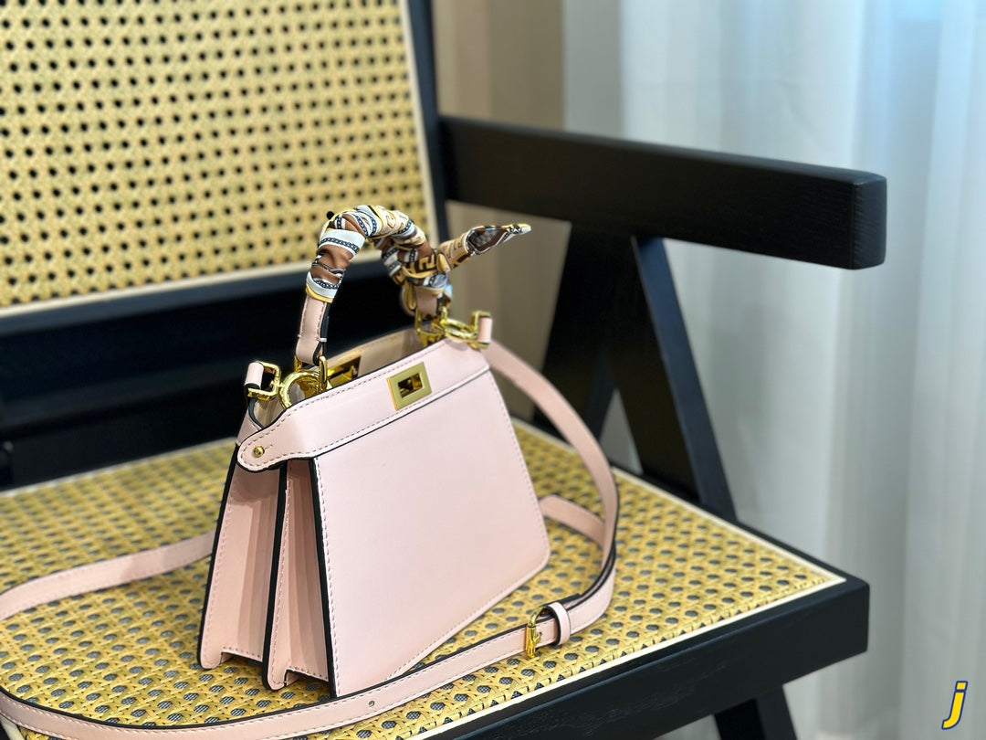 EN - Luxury Bags FEI 287