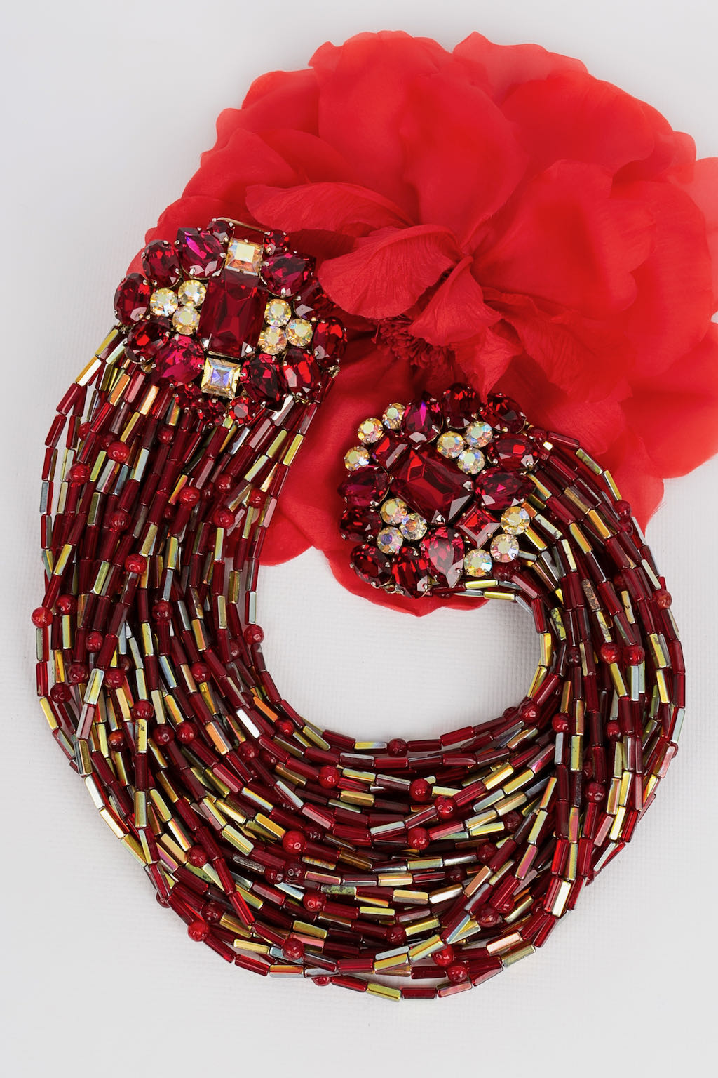 Collier de perles rouges Nina Ricci