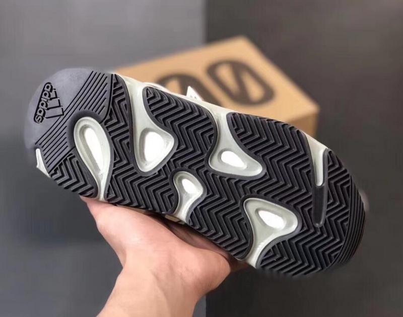 SAMC - YZO Sneakers - 355